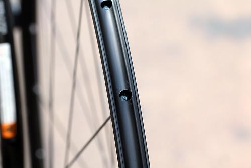 Review Bontrager Affinity Elite Road Disc wheelset road.cc